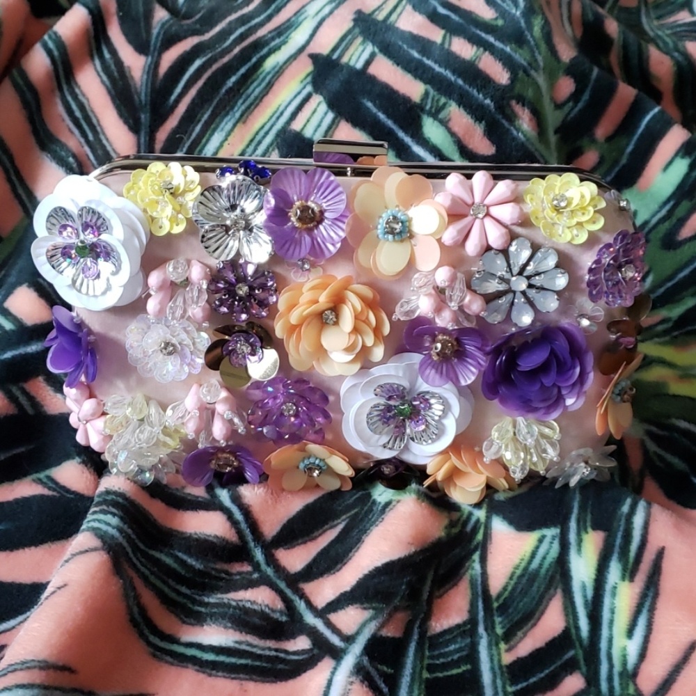 LULU TOWNSEND Floral Dimensional Clutch NEW